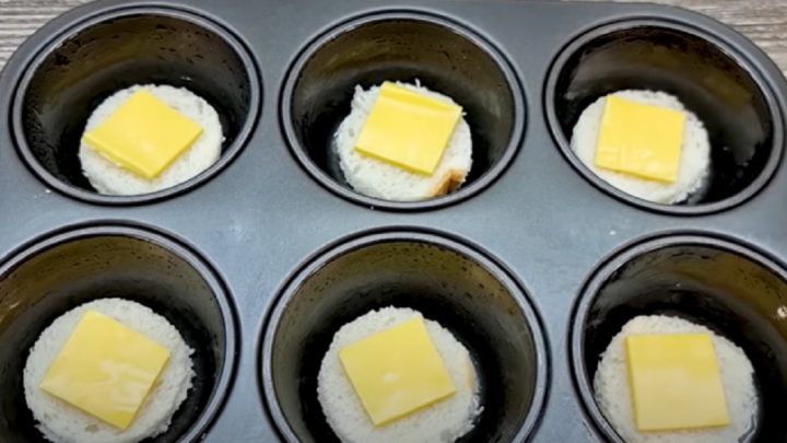 Slané muffiny se šunkou a sýrem