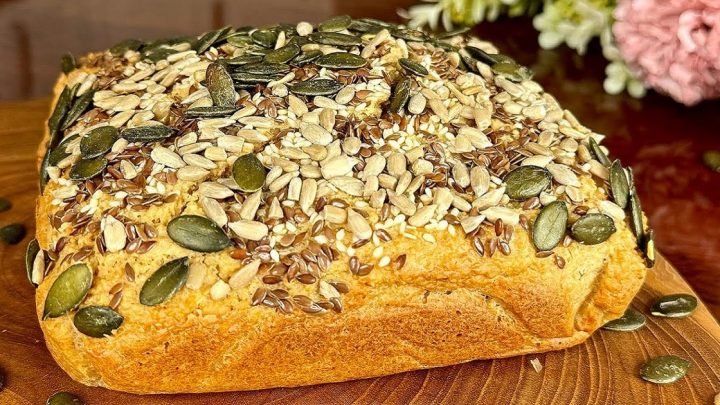 Chléb z ovesných vloček se 4 druhy semínek