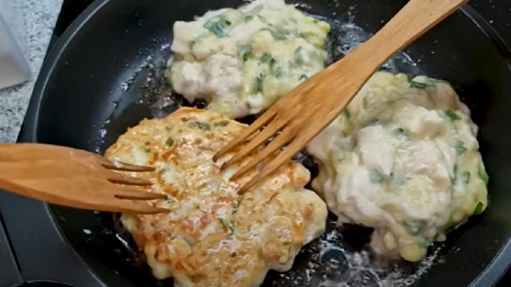 Placičky z kuřecích prsou s mozzarellou