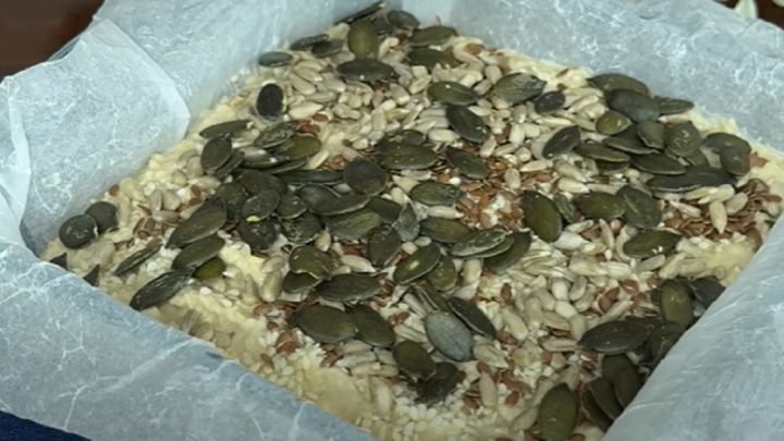 Chléb z ovesných vloček se 4 druhy semínek