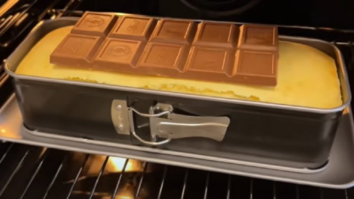 Chlebíček s čokoládovou náplní a vanilkou