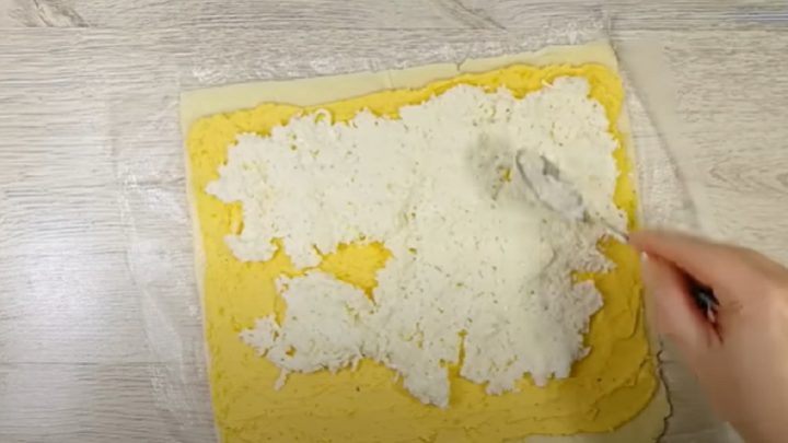 Nepečená roláda z taveného sýra s koprem