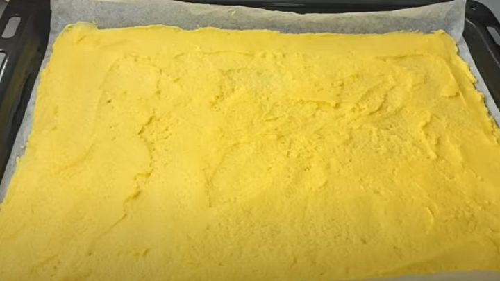 Sněhové řezy s ořechy a smetanovým krémem