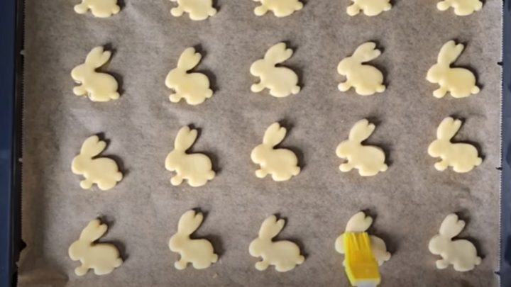 Velikonoční zajíčci z tvarohového těsta