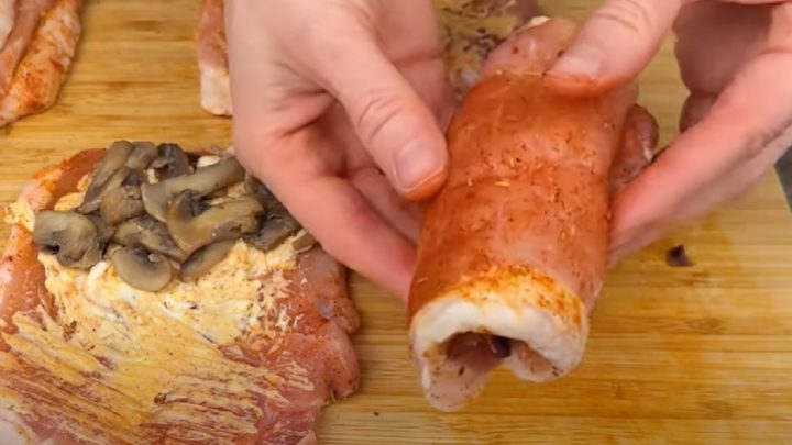 Zapečené vepřové rolky se slaninou a brambory