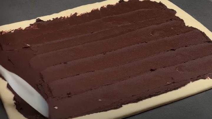 Rychlý čokoládový cop s oříškovou náplní