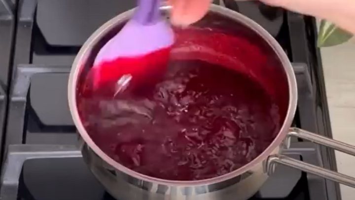 Francouzský krémový řez z listového těsta