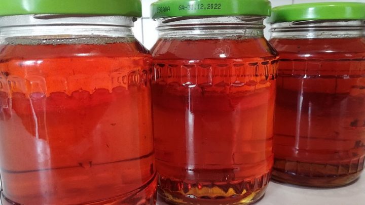 Domácí pampeliškový med jen ze 4 surovin