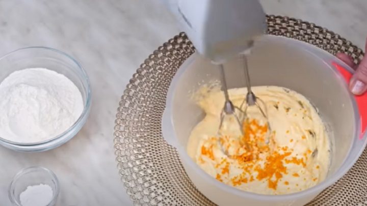 Vláčný velikonoční beránek s vanilkou