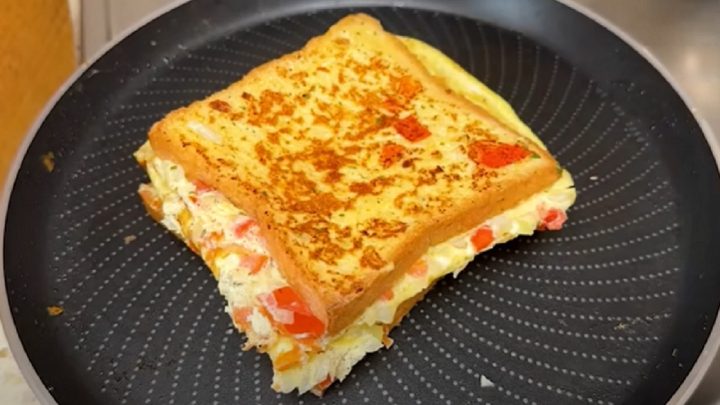 Toasty s vejci, sýrem a zeleninou