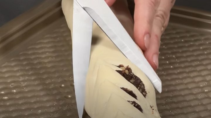 Rychlý čokoládový cop s oříškovou náplní