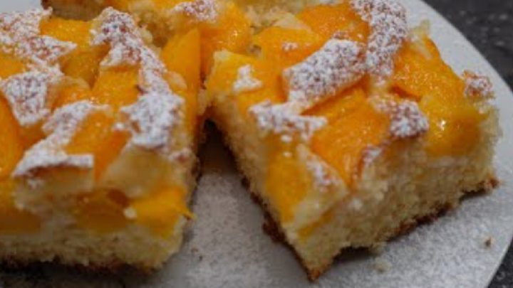 Rychlá hrnková buchta s broskvemi