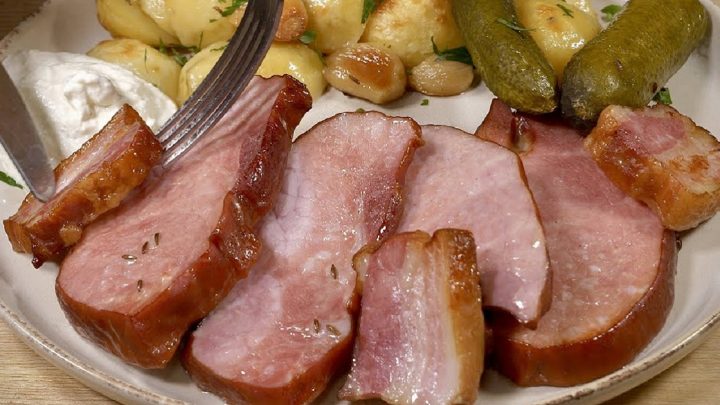 Pečené uzené maso s křenovou omáčkou