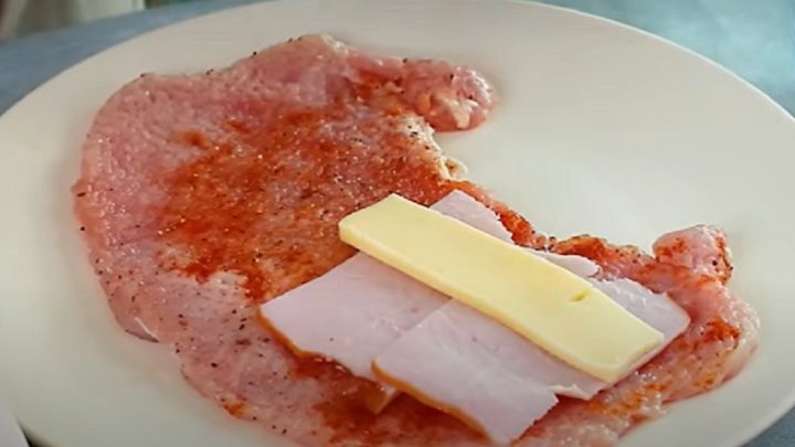 Vepřová kapsa se sýrem a šunkou