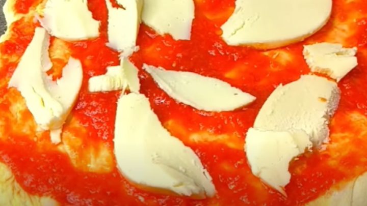 Domácí pizza těsto bez hnětení