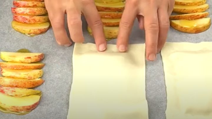 Rychlé taštičky z listového těsta plněné jablky