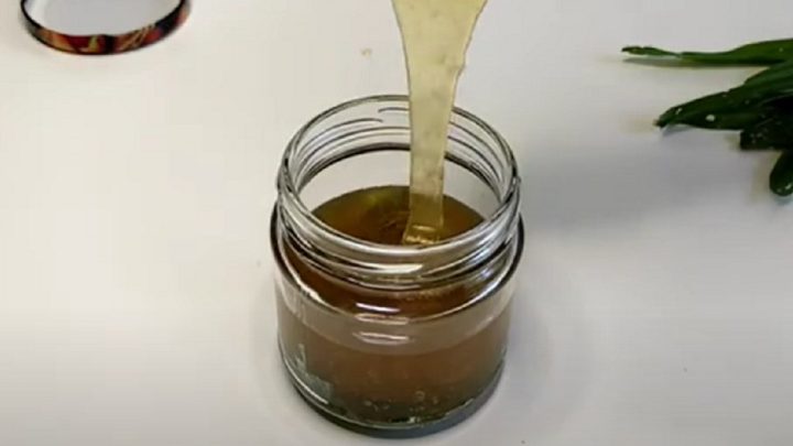 Jitrocelový sirup jen ze 2 surovin