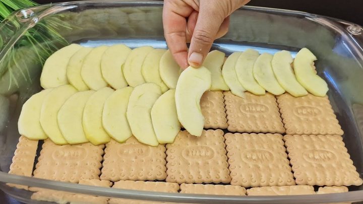 Rychlý jablečný řez se skořicí a ořechy