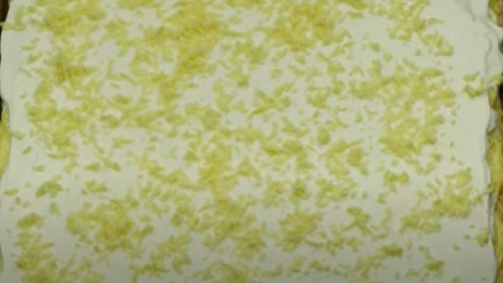 Vláčné ananasové řezy s kokosem