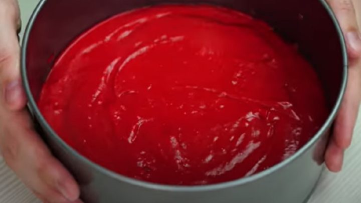 Red velvet dort se smetanovým krémem