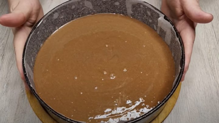 Čokoládový dort s pudinkovým krémem a vanilkou