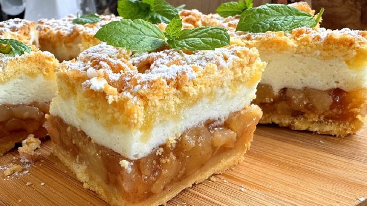 Vláčný koláč s jablečnou náplní