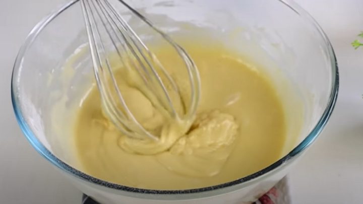 Rychlý koláč s marmeládou a drobenkou