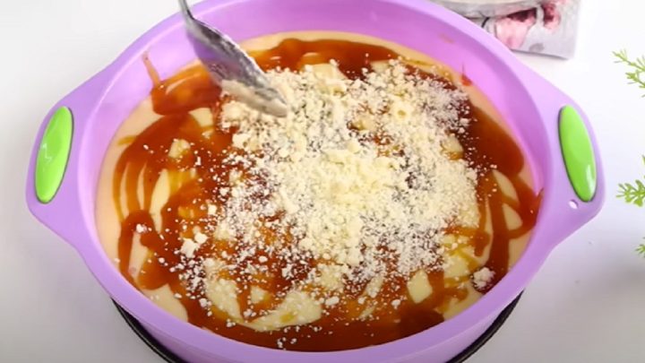 Rychlý koláč s marmeládou a drobenkou