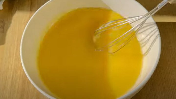 Hrnkový chlebíček se sušeným ovocem