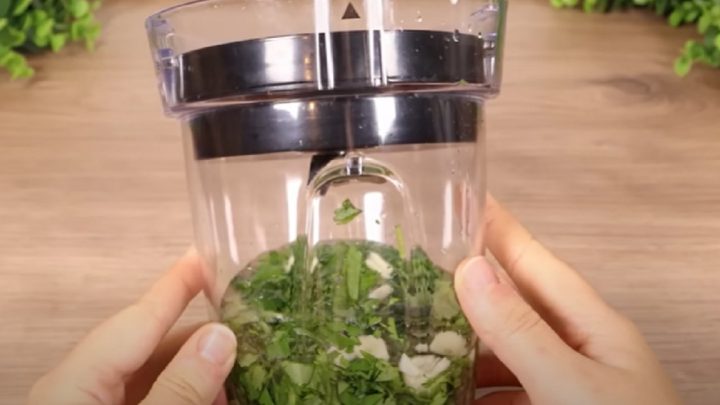 Detoxikační nápoj na očistu jater a cév