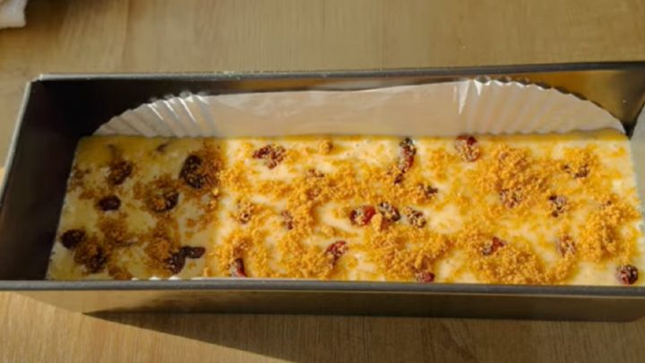 Hrnkový chlebíček se sušeným ovocem