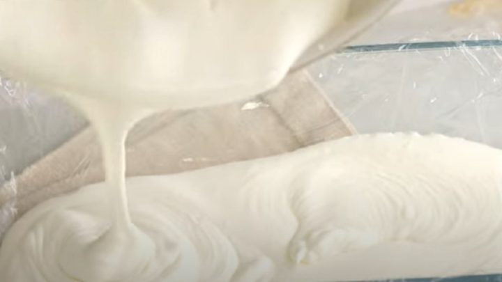 Rychlý zmrzlinový chlebíček s čokoládou