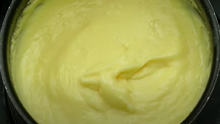 Vláčné ananasové řezy s kokosem