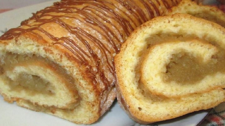 Roláda s jablečnou náplní a čokoládou