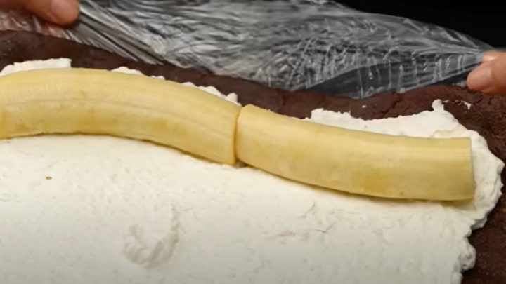 Roláda s kokosovou náplní a 2 druhy čokolády