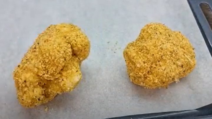 Pečený květák v troubě s jogurtovým dipem