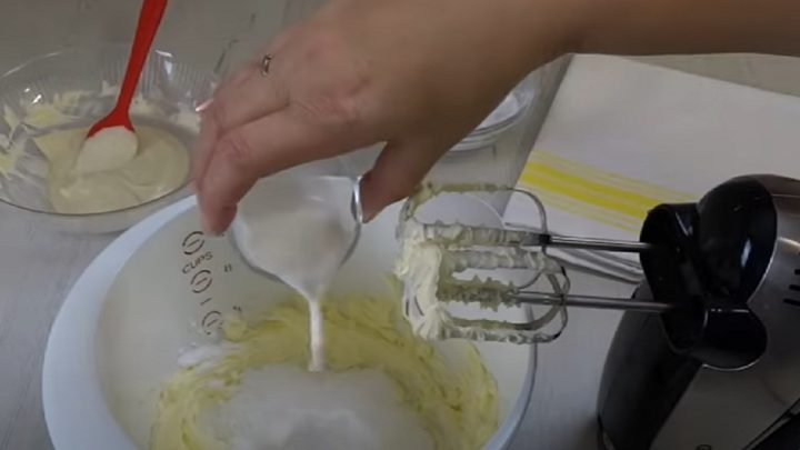 Dortový krém z bílé čokolády