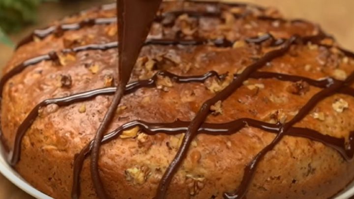 Rychlý ořechový koláč s čokoládou