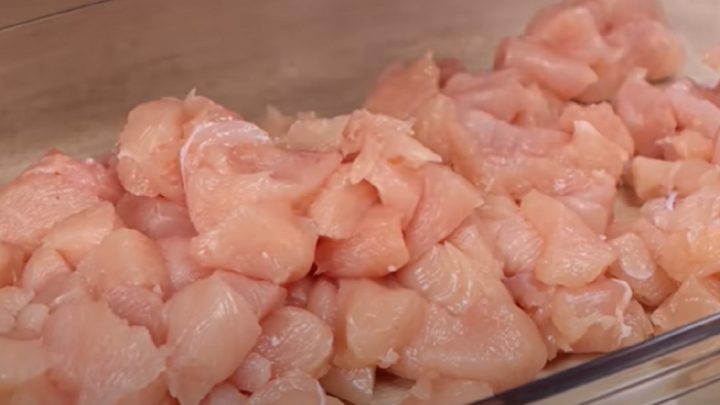 Zapečená kuřecí prsa v peřině