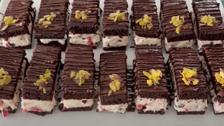 Čokoládové řezy se šlehačkovým krémem