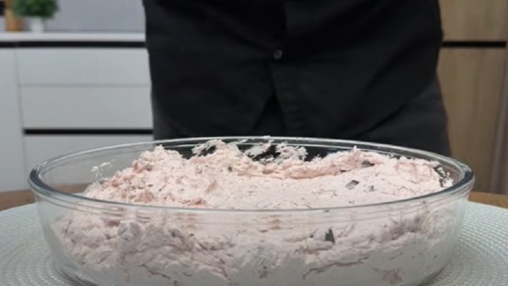 Jahodová zmrzlina s čokoládou