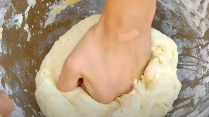 Domácí pita chléb jen ze 4 ingrediencí