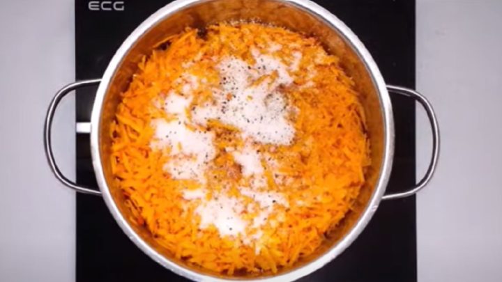 Vepřové plátky s dýňovým zelím a brambory