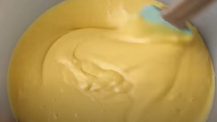 Koláč s jahodami, vanilkou a ricottou