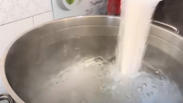 Třešňový kompot jen ze 3 ingrediencí