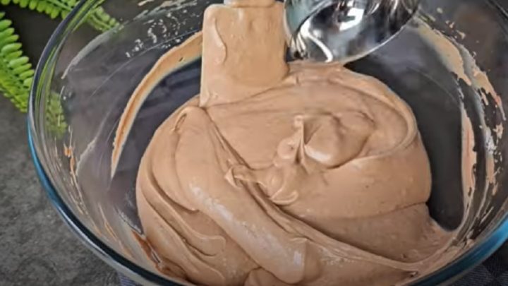 Čokoládové mini dortíky s jahodami