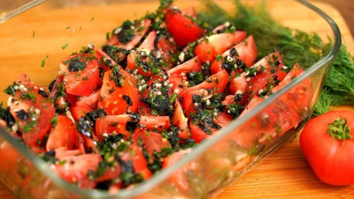 Nakládaná rajčata s bylinkami a česnekem