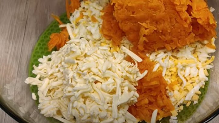 Fazolový salát s vejci a tvrdým sýrem