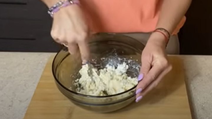 Jednoduché tvarohové knedlíky s jahodami