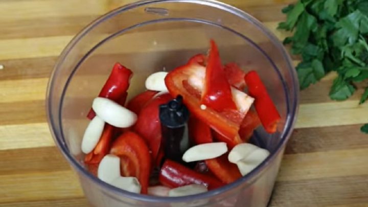 Korejská marinovaná rajčata s česnekem